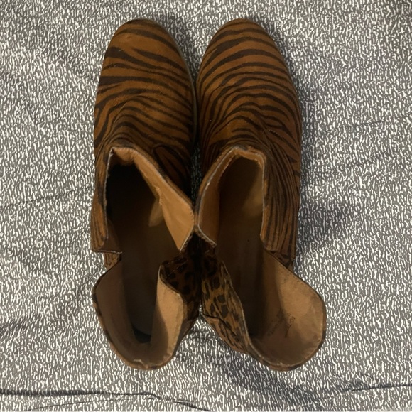 Tiger and Leopard Print Ankle Boots - Picture 4 of 9